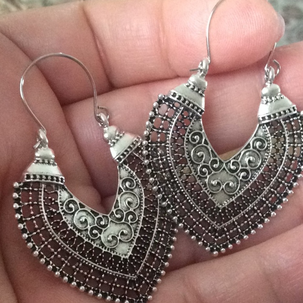 ❤️Fashion Vintage Silver Plated Earrings - Picture 2 of 8